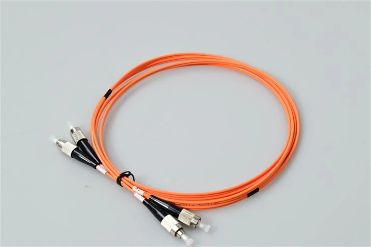 FC/UPC pou FC/UPC Single-Mod 9/125 Duplex Fibre Patch Cord