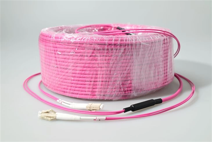LC to LC OM4 Multimode Duplex Patch Cord - 1.25mm SFF Ferrule, IEC 61754-20, pou SFP + High-Density Cableing