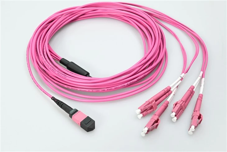 MTP a LC 8-Fibre OM4 Plenum Breakout Kab ak 0.35dB Konektè MTP ki ba-pèt