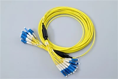 Fibre Optique Patch kòd Lc 12 CORE Bundle Optical Kab
