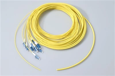 SC/UPC 12-Nwayo Fibre Optique Pigtail, 9/125 SM 0.9mm PVC/LSZH